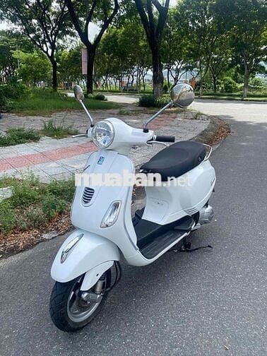 Chính chủ cần bán xe Vespa 3vie máy rin êm chạy ng