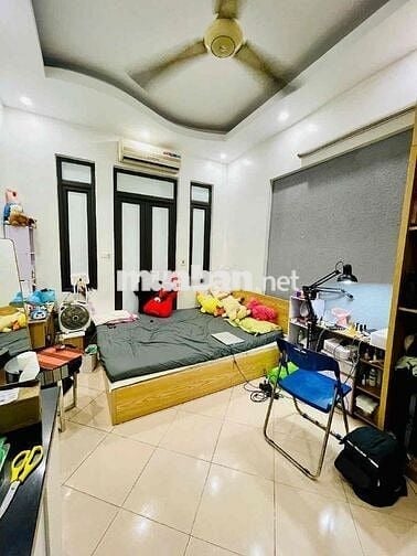 Bán nhà ngõ 68 Cầu Giấy 50m 5 tầng 2 thoáng giá 8.25 tỷ cực tốt