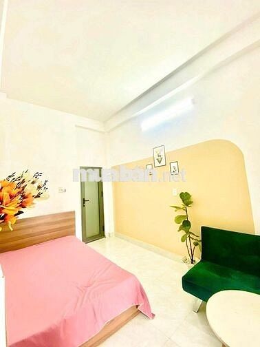 Cho thuê Studio tách bếp cửa sổ rộng, Full nội thất Tại Quang trung.