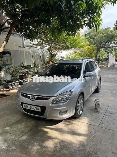 Hyundai i30 CW 2009 1.6 AT - 130000 km