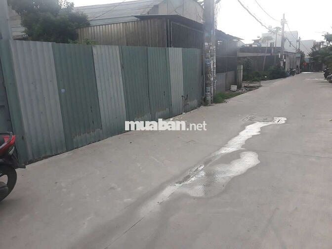 Hơn 900 m2 (Có 200 Thổ Cư) Làm Kho Xưởng, Gần Chợ Gà Giáp Ranh Q12