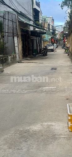 cần sang lại nhà 3 tầng cực đẹp