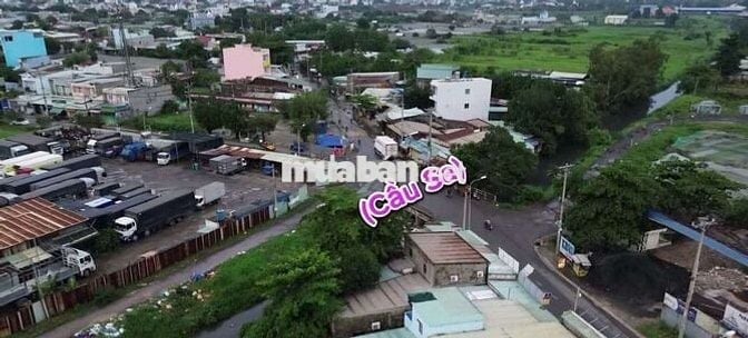Nhà ở mặt tiền đường nay ngã 5