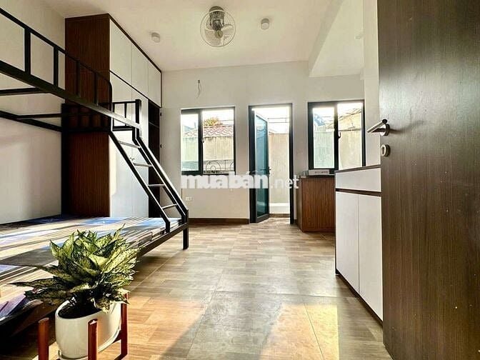 Siêu phẩm CCMN 30m2 Full đồ. Ban công ôtô qua nhà tại Định Công Thượng