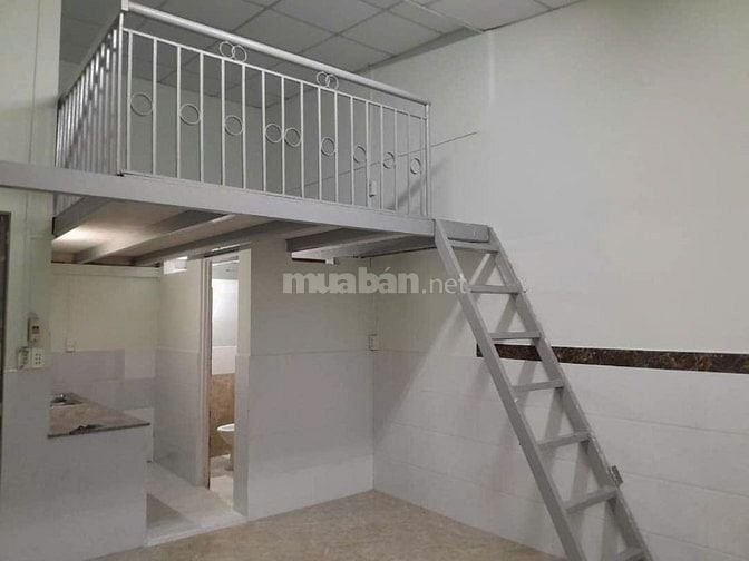 Nhà trọ mặt tiền hẻm thông dân cư đông đúc 