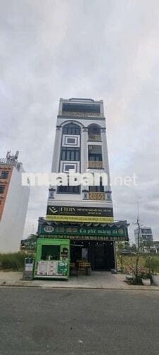Một siểu phẩm khai thác dòng tiền.