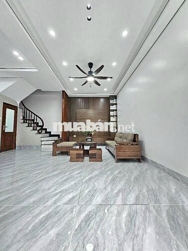 Anh hàng xóm  em bán nhà tại Nguyễn Viết Xuân,44m,4t ngõ to tại 8t