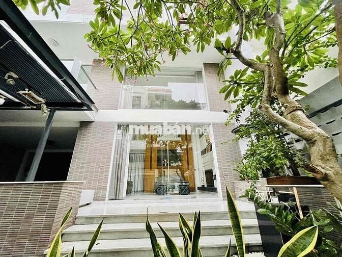 BIỆT THỰ CÓ THANG MÁY. 12x20M - 1025F Cách Mạng Tháng 8, P.7, Q.TB