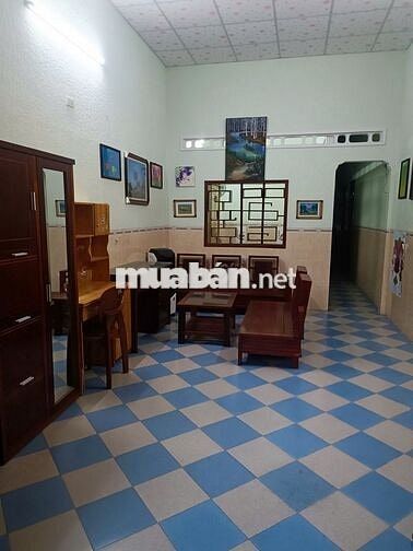 Cho thuê nhà ở 86 m2 ba phòng ngủ, gần siêu thị GO
