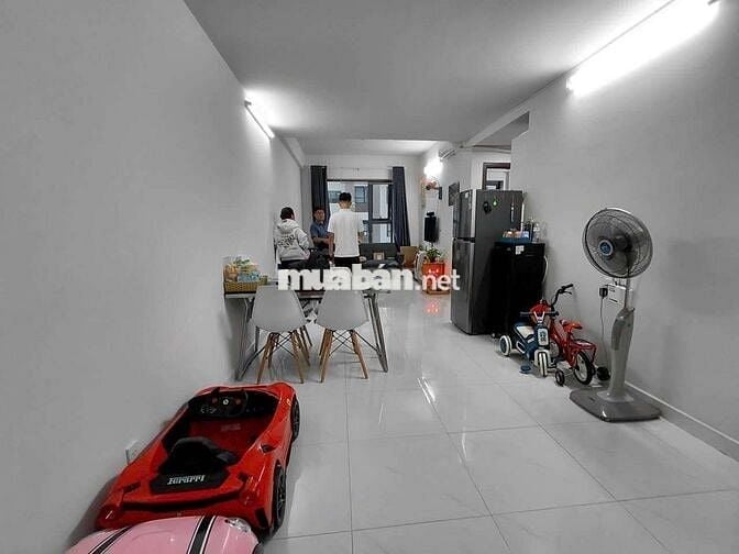 Cho thuê Green river 2pn 2wc full nội thất, ở liền được, gần Q5