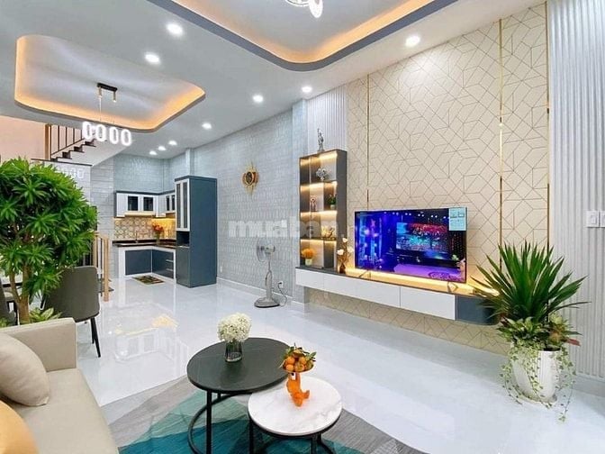 Cần thanh lý gấp nhà đường Tạ Uyên, Phường 15, Quận 5. 