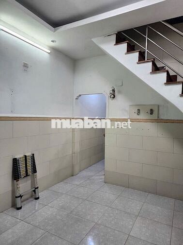 Nhà 2 lầu 3 phòng, đường số 5E Q.Bình Tân(giáp Q.Tân Phú)