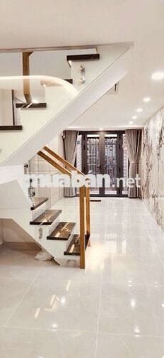 BÁN NHÀ NGUYỄN THẦN HIẾN P18 Q4~30M2~2TẦNG NHÀ ĐẸP~NHĨN 4TỶ XÍU.