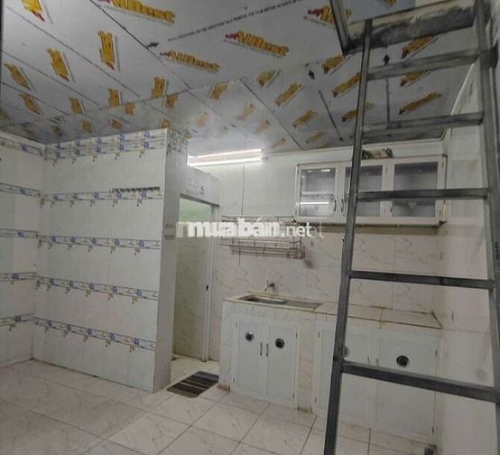 Phòng 1 trệt 1 lầu gần Đại Học Luật 3.5triệu