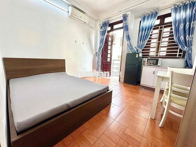 Căn Hộ STUDIO Ban Công - Cửa Sổ Thoáng Ngay Chợ Nguyễn Văn Trỗi Quận 3