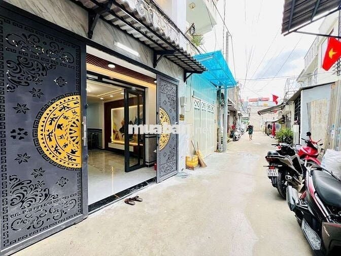Hẻm 5m thông, 2 tầng đẹp, 4.5x11, Dương Thị Mười , kề Gò Vấp - hơn 4Tỷ