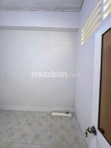 Nhà lầu hẻm Nguyễn Chí Thanh gần chợ Rạch Sỏi
