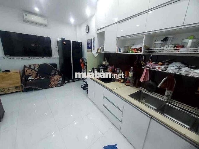 Bán nhà Duy Tân, 20m2, 2 Tầng,  nhà mới sach đẹp, TL