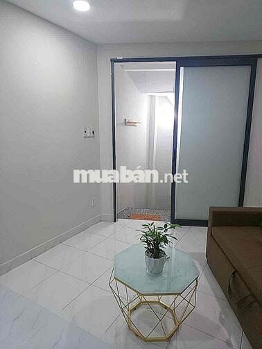 Bán nhà Hoàng Văn Thụ,13m2,3 tầng,2PN,kế bên là Sân Bay Tân Sơn Nhát