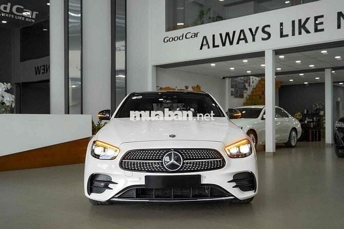 Mercedes Benz E Class 2022 E300 AMG - Bank 90%