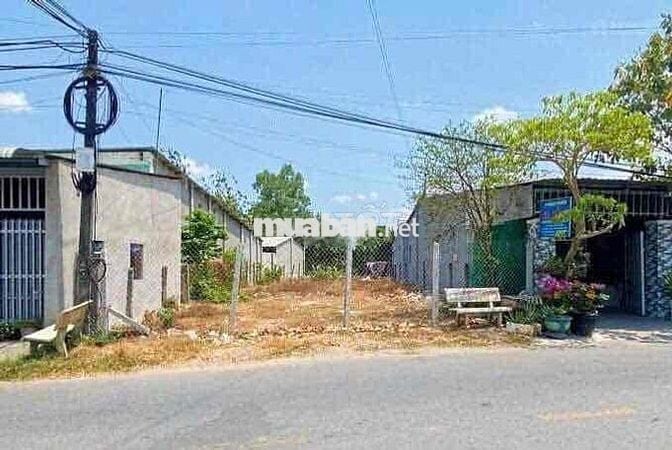 Cần bán đất thổ cư mặt tiền, giá rẻ, gần dân cư, gần chợ, gần hồ sinh