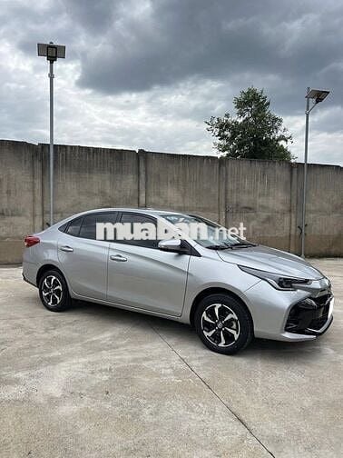 Toyota Vios 2023 số sàn, màu xám