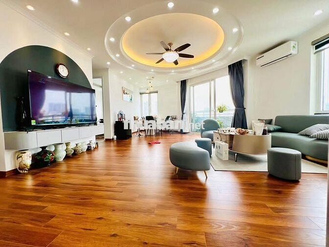 BÁN CĂN HỘ CHUNG CƯ MẶT PHỐ NGUYỄN CHÍ THANH DT: 105M; TẦNG TRUNG ĐẸP