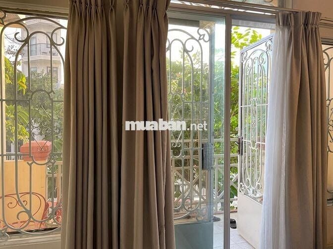 Phòng 40m2 ban công Ngô Tất Tố chỉ 7,8 triệu/tháng