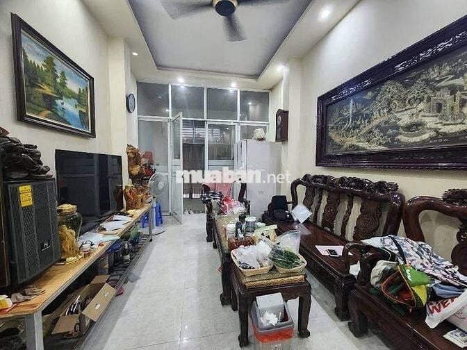 Chính chủ gửi bán nhà phố Hà Cầu,HĐ, 57m2,3T,ô tô tận cửa, dưới 8 tỷ