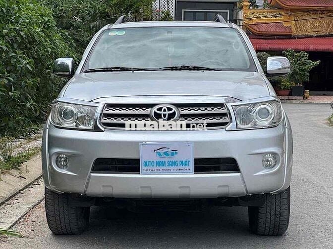 Toyota Fortuner 2012 2.7V 4x4 AT - 100000 km