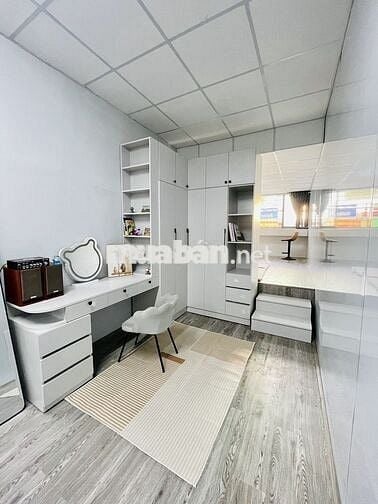 Studio cửa sổ to đầy đủ nội thất gần Lotte, trường TĐT, NTT