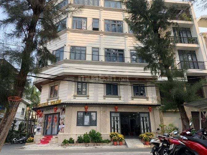 Bán Căn Hộ Dịch Vụ  góc 2MT đường số TQD, q.7