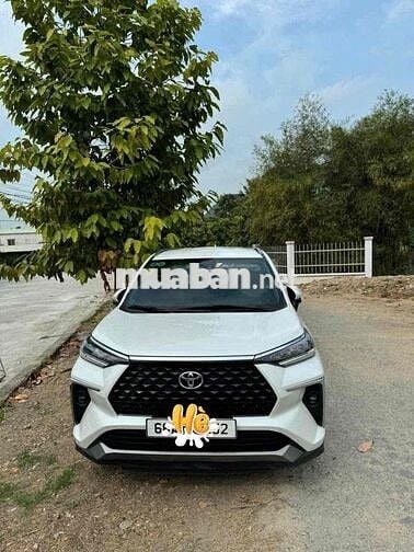 Toyota Veloz Cross top  10/2024 - 35700 km