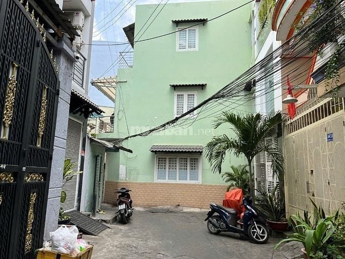Chính chủ bán nhà hẻm đường Hồ Bá Kiện, Phường 15, Quận 10, TP.HCM