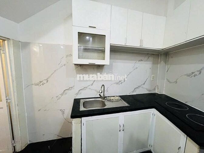 Bán căn nhà nguyễn xí HXH khu cao tầng- 3PN- oto tận cửa