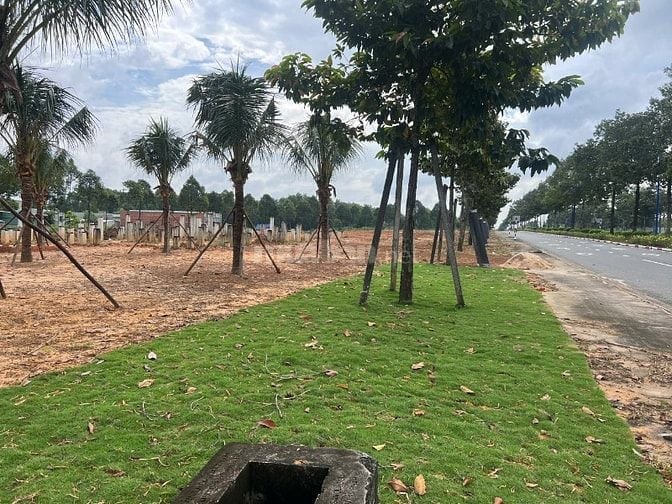  Chính Chủ bán lại lô đất mặt tiền ngay Vành Đai 4 –  ngã tư Bến Cát