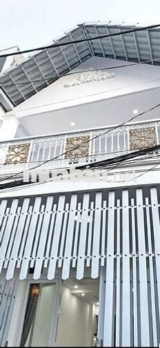 CĂN GÓC 2 TẦNG / HẺM BA GÁC - GẦN MẶT TIỀN HUỲNH TẤN PHÁT.
