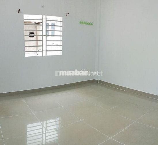 Phòng trọ chính chủ ngay trung tâm Quận 1, có máy lạnh, giá 2tr5