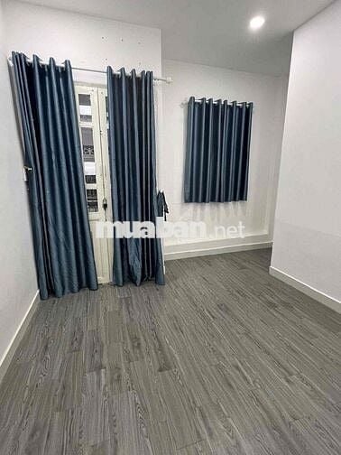 Nhà Đẹp Giá Rẻ - 1pn 1wc - 1 máy lạnh - hẻm ô tô nhỏ