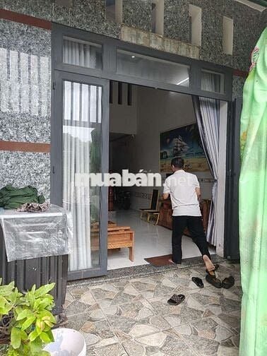Nhà chính chủ gần chợ Tân Phước Khánh