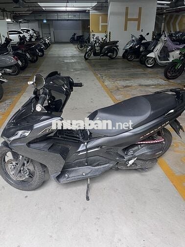 Xe ab 125 màu đen