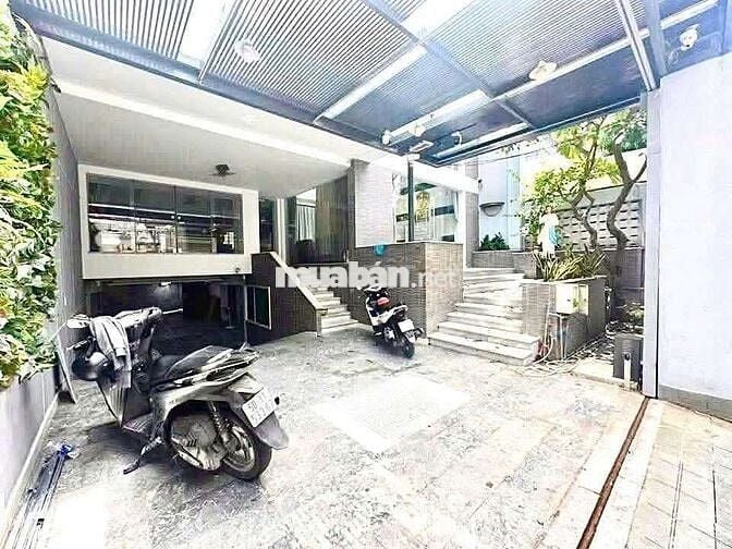 Biệt thự CMT8 11x20m cho làm home giá thuê 55 triệu/tháng
