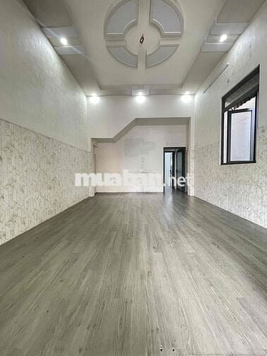Nhà trệt lầu 3 phòng mặt tiền Trần Hoàng Na