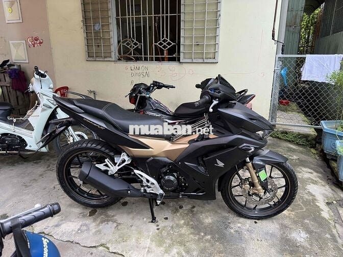 winer x đời 2022 khoá masker đời mới