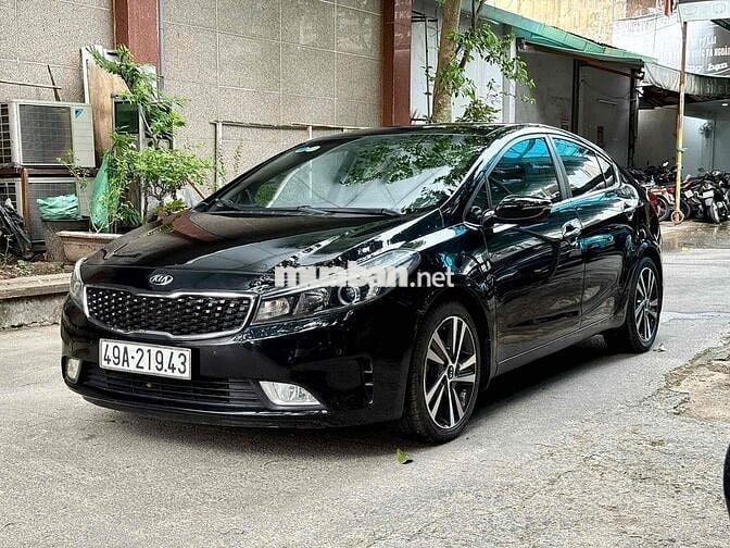 Kia Cerato 2018 2.0 AT Premium - 100000 km