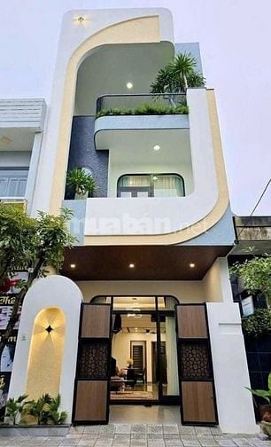 NHÀ FULL NỘI THẤT HẺM 18BIS NGUYỄN THỊ MINH KHAI QUẬN 1
