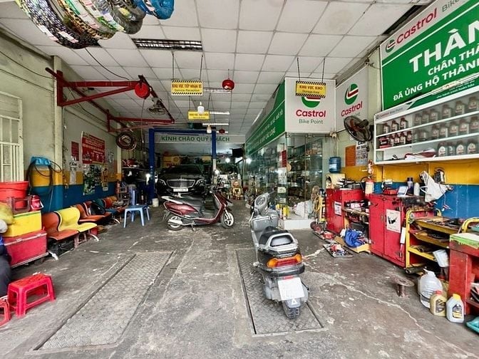 Cho thuê mặt phố Lê Văn Sỹ, 120 triệu, 300m2, 3PN, 3WC, giá siêu hời