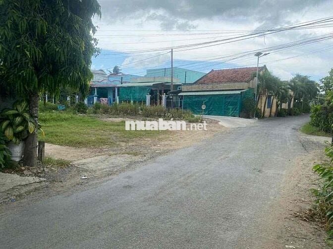 Bán đât Thổ cư Măt tiền đương nhựa
