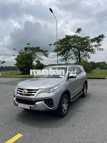 Toyota Fortuner 2017 2.4G 4x2 MT cực đẹp