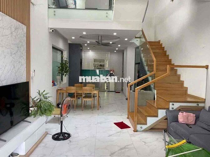 CHO THUÊ NHÀ 3 TẦNG GẦN NGAY PHẠM VĂN ĐỒNG
